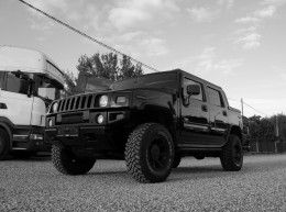 Hummer H2 6.0L PickUp