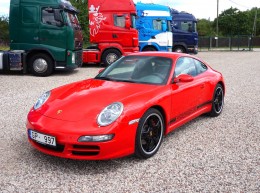 PORSCHE 911 Carrera